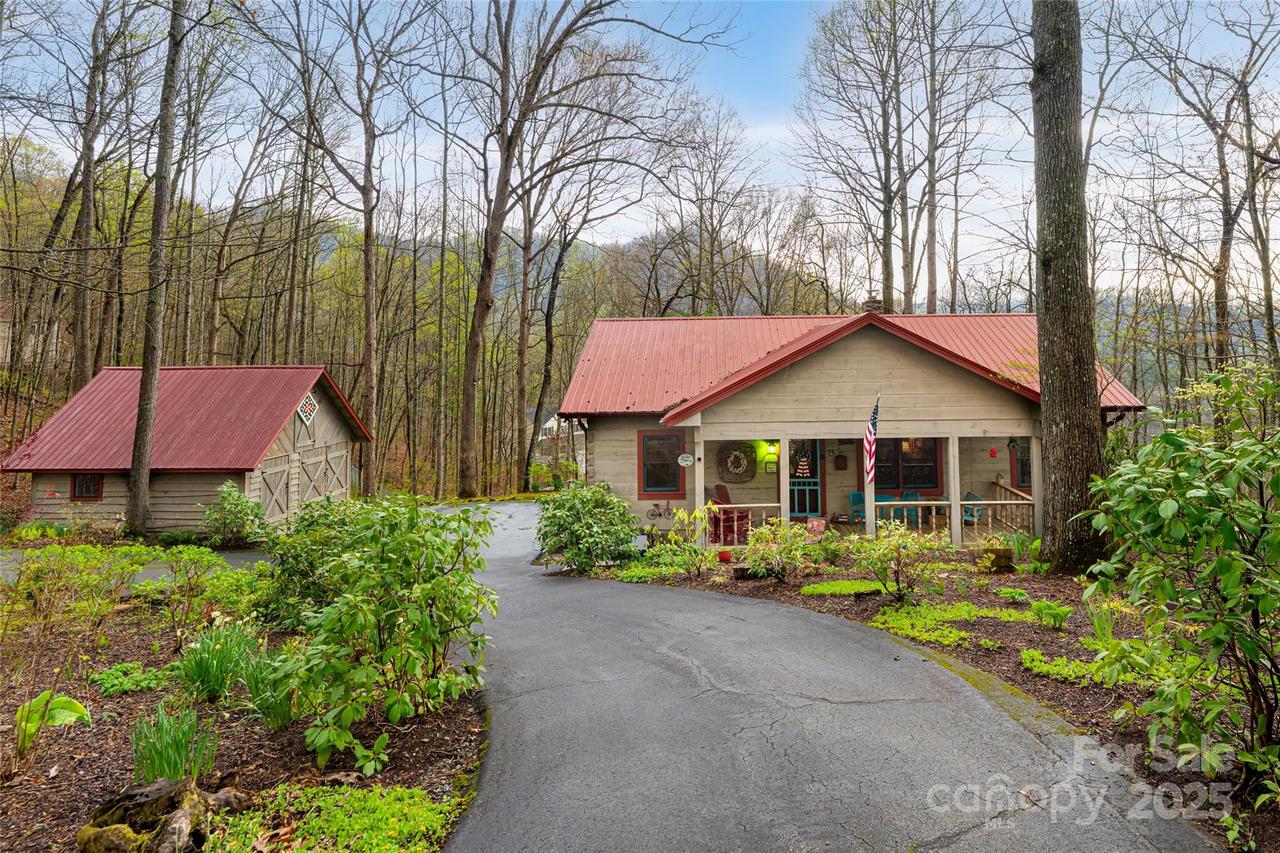 75 Sugar Hill Dr., Weaverville, NC 28787