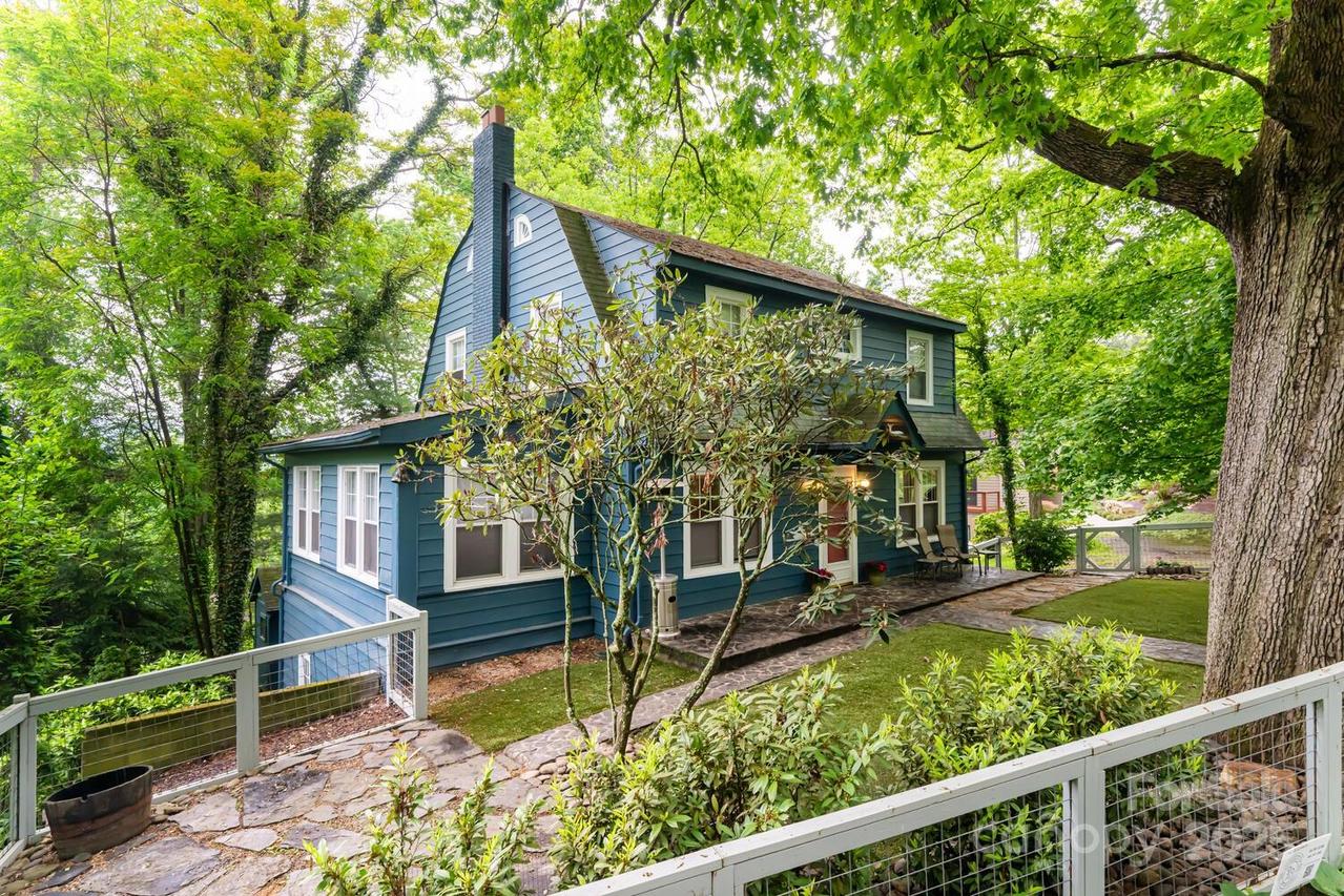 1 Kenilworth Rd., Asheville, NC 28803