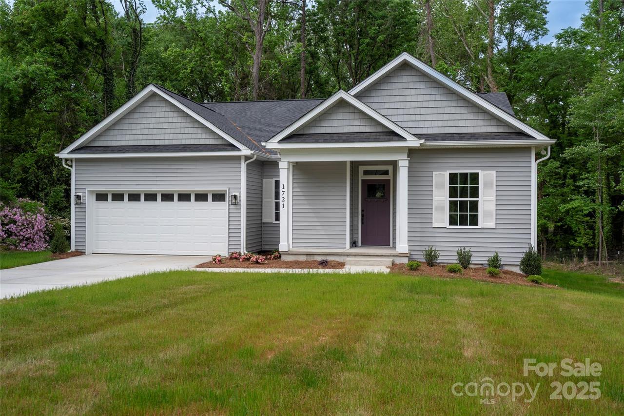 1721 Balfour Ln., Charlotte, NC 28216