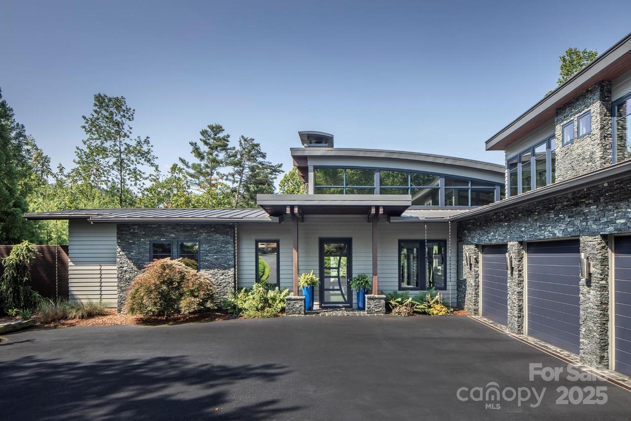 32 Brookline Dr., Asheville, NC 28803