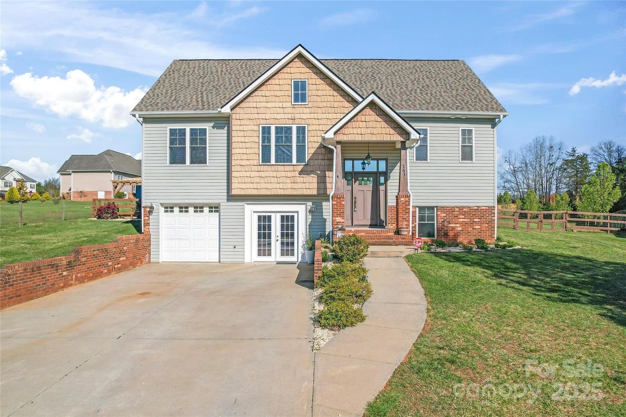 163 Mollie Rd., Harmony, NC 28634