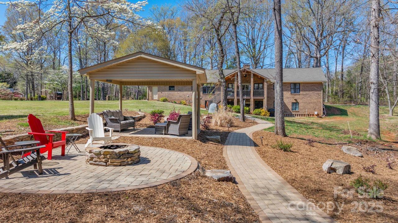 8194 Mallard Rd., Denver, NC 28037