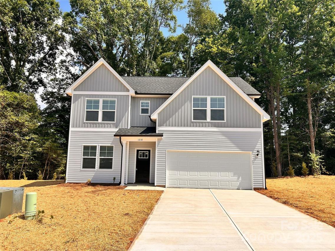 1218 Fall Day Cir., Lenoir, NC 28645