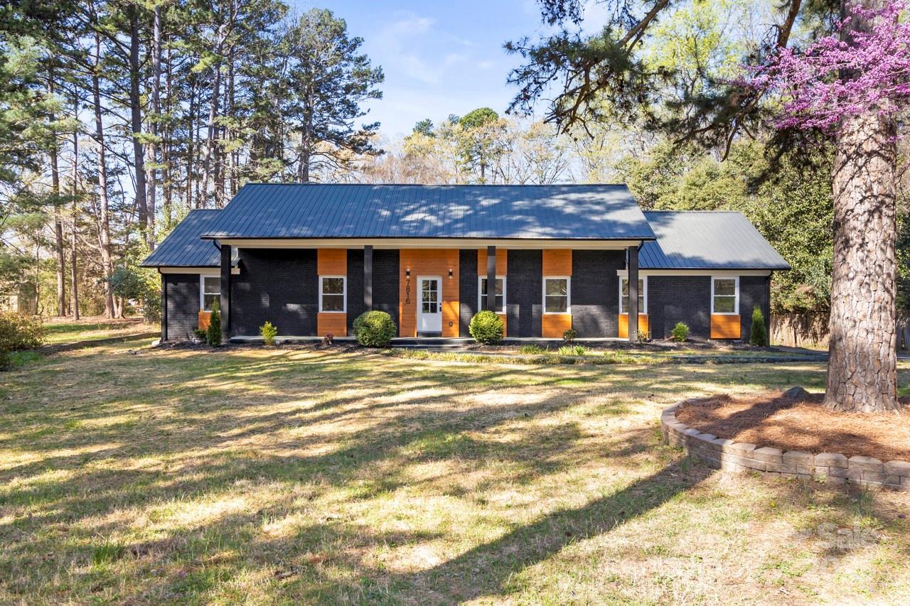 7816 Wallace Ln., Charlotte, NC 28212