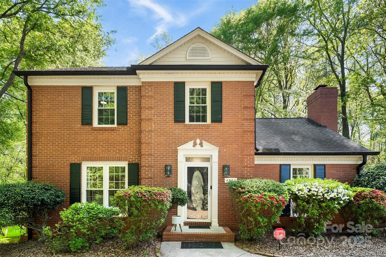 4522 Woods End Ln., Charlotte, NC 28277