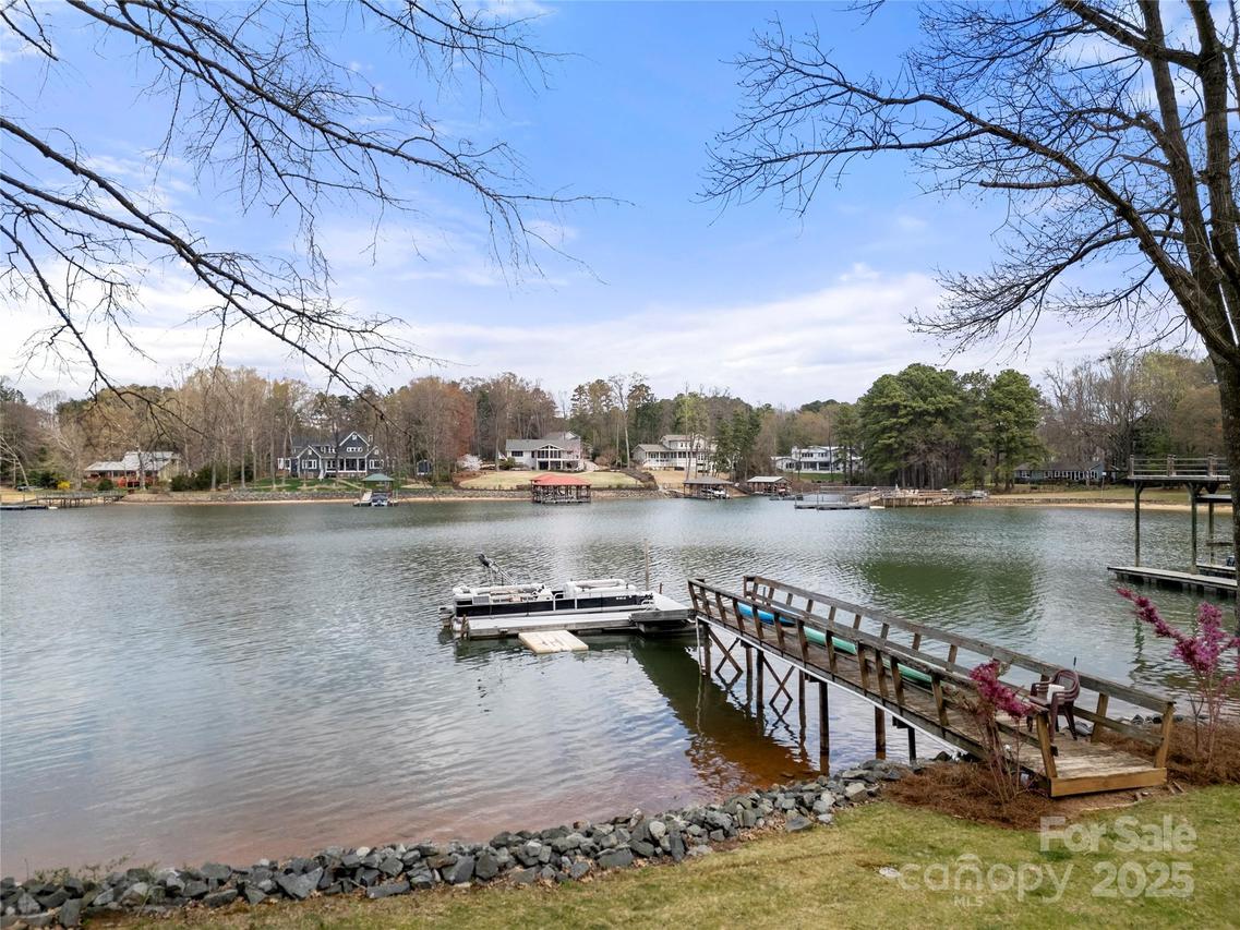 116 Cottage Grove Ln., Mooresville, NC 28117