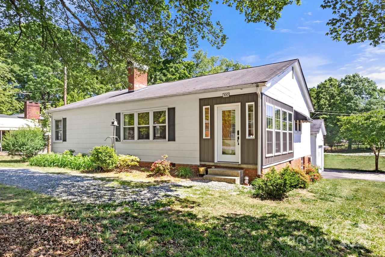 300 Cook St., Kannapolis, NC 28083