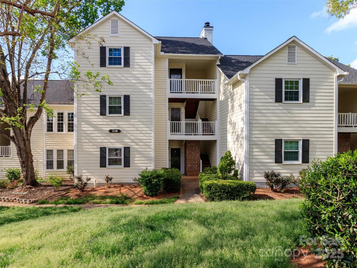 3210 Selwyn Farms Ln. #7, Charlotte, NC 28209