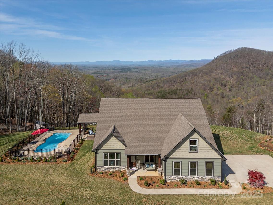 241 Mountain Lookout Dr., Bostic, NC 28018