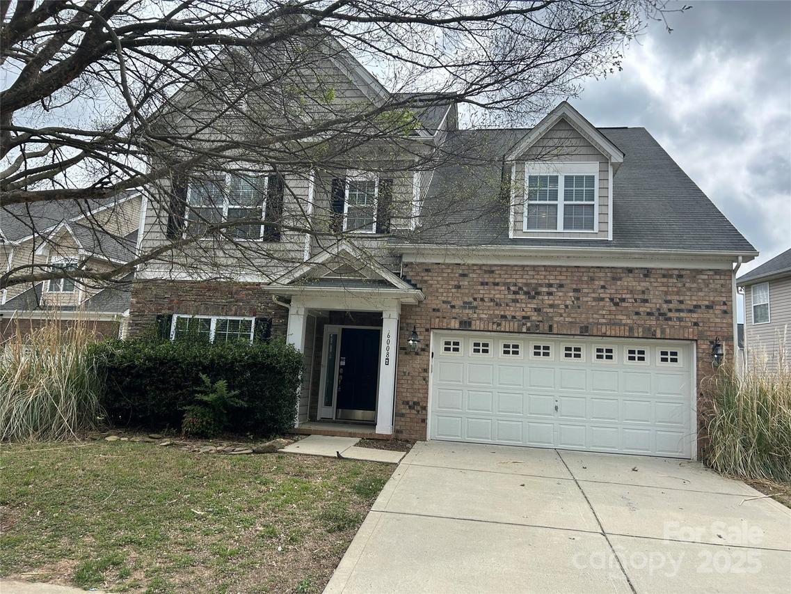 6008 Grassy Knoll Cir., Matthews, NC 28104
