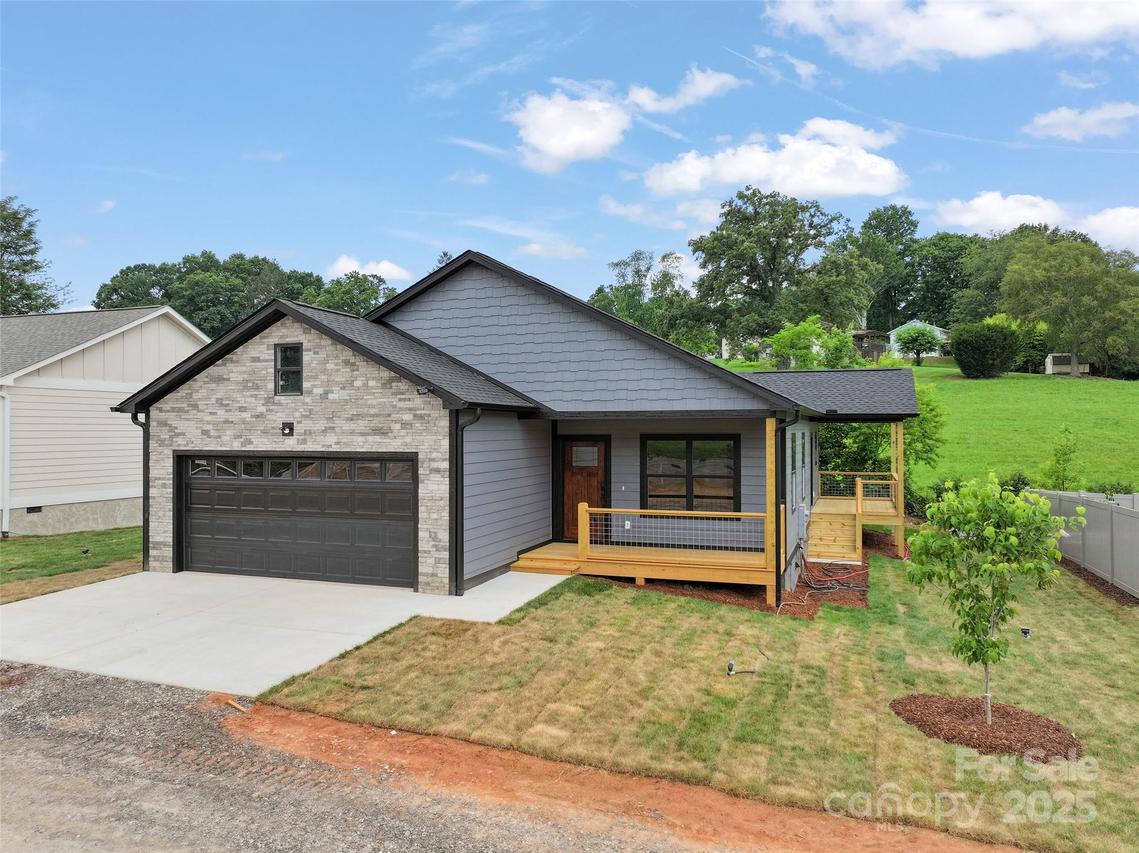 141 Peyton Elaine Rd., Clyde, NC 28721