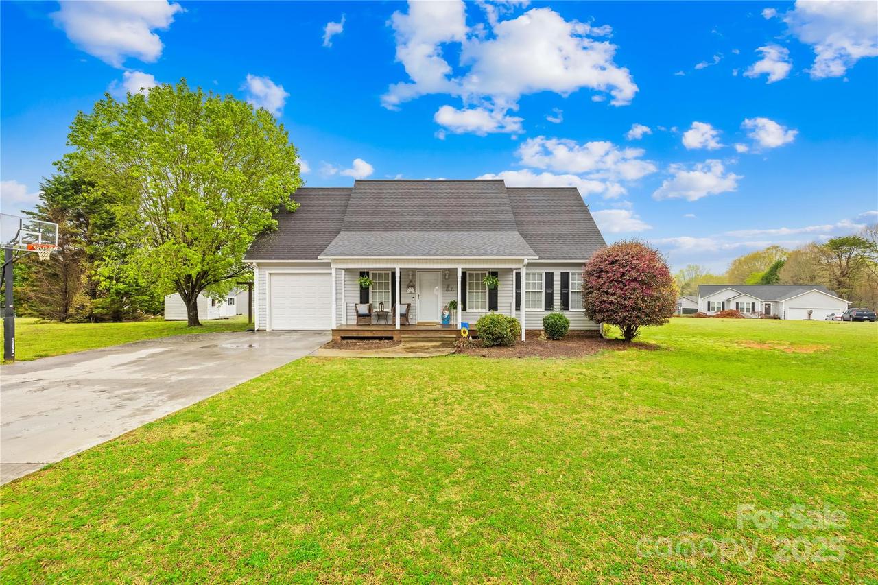 159 Dakota St., Ellenboro, NC 28040