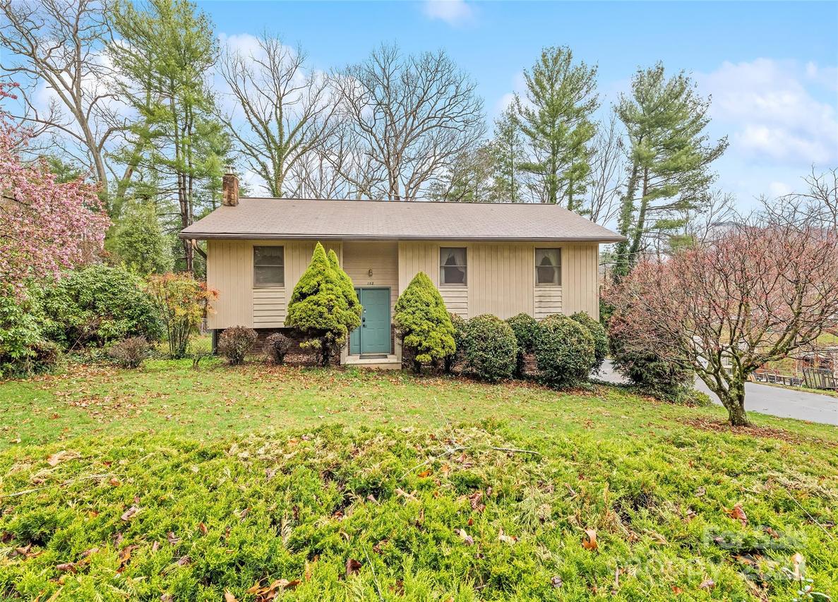 192 Poplar Dr., Clyde, NC 28721