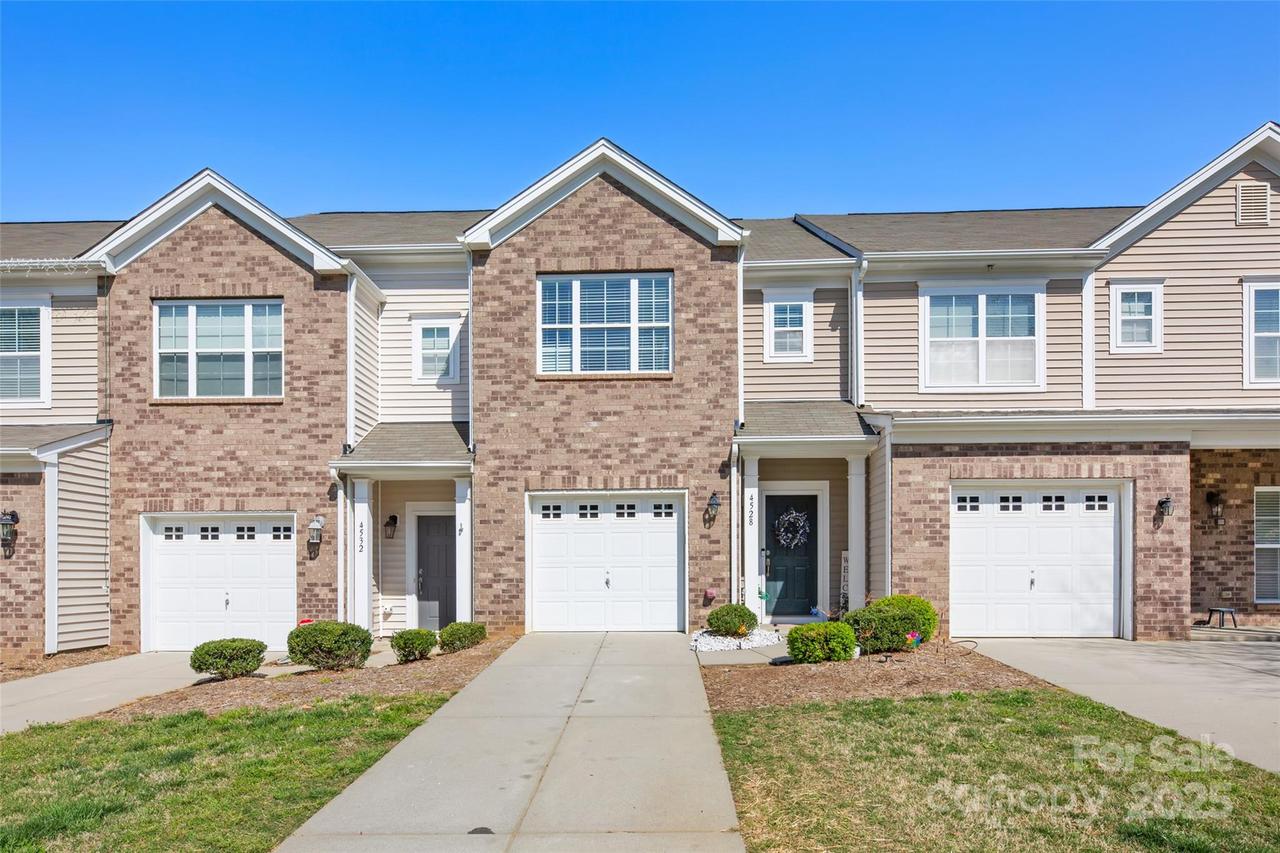 4528 Craigmoss Ln., Charlotte, NC 28278