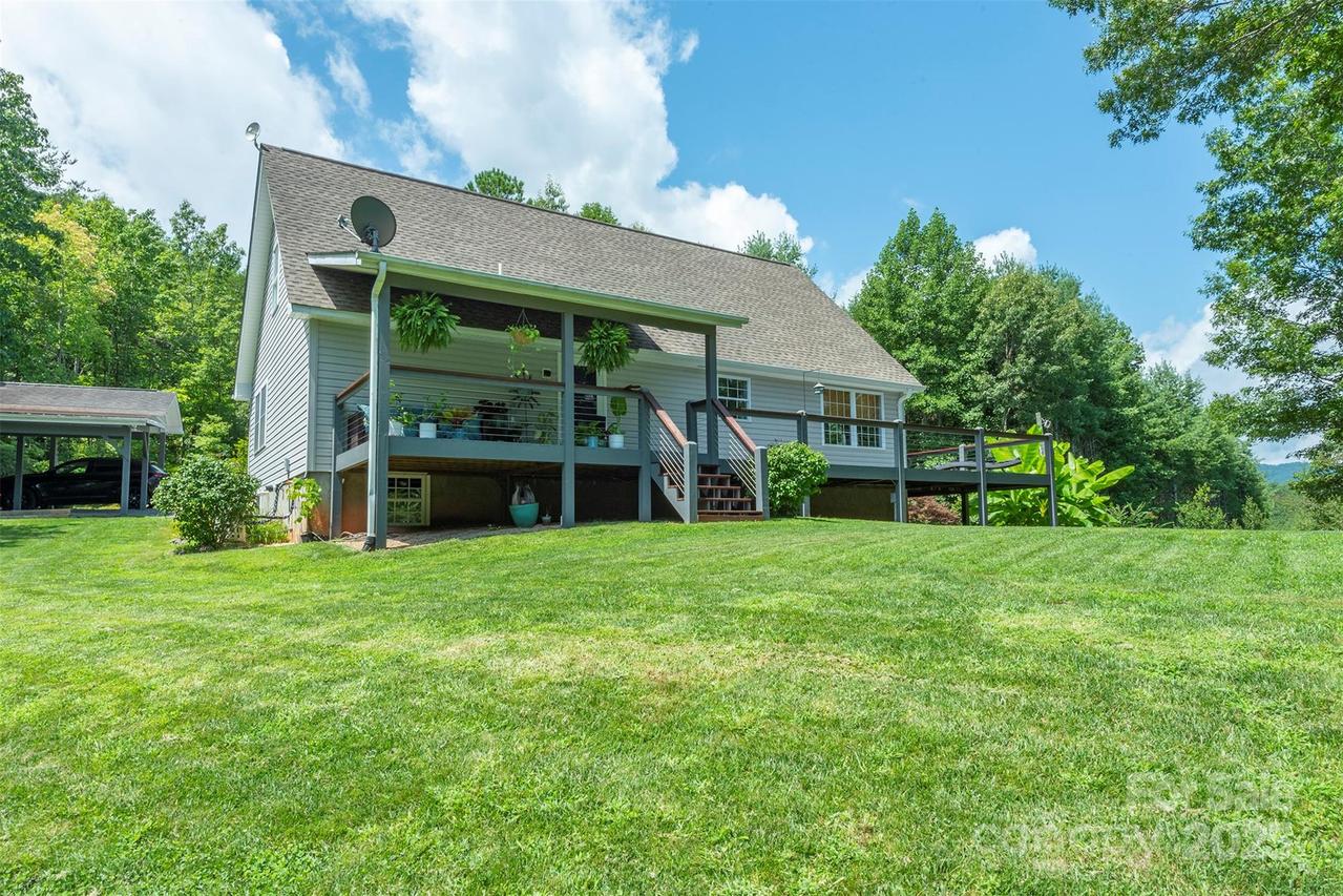 109B Star Trace Dr., Old Fort, NC 28762