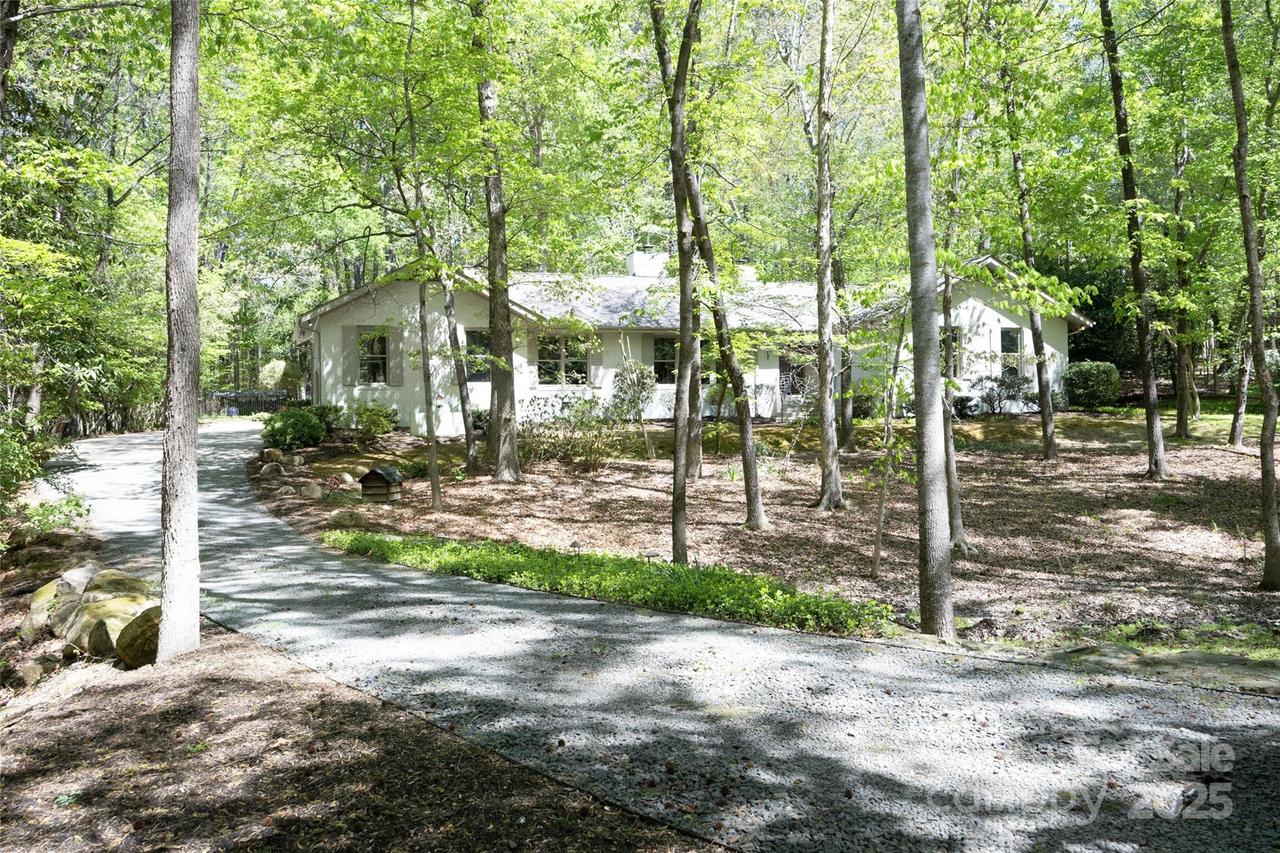 21 Wedgewood Rd., Chapel Hill, NC 27514