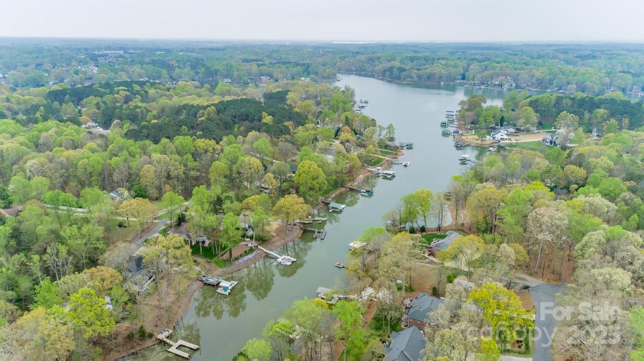 113 Hidden Ln., Mooresville, NC 28117