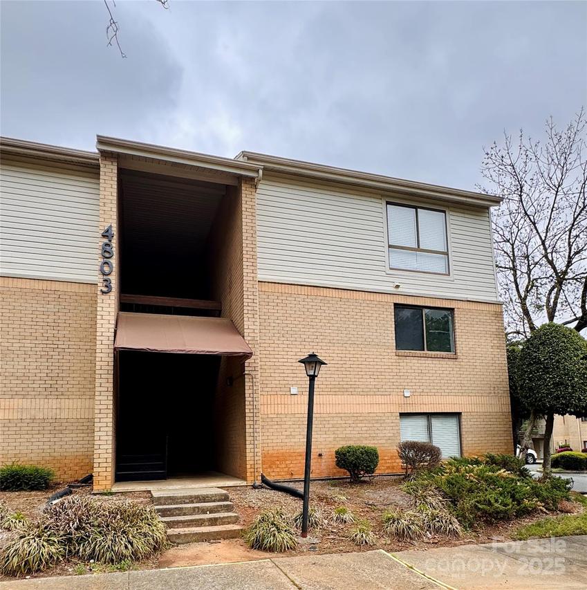 4803 Spring Lake Dr., Charlotte, NC 28212