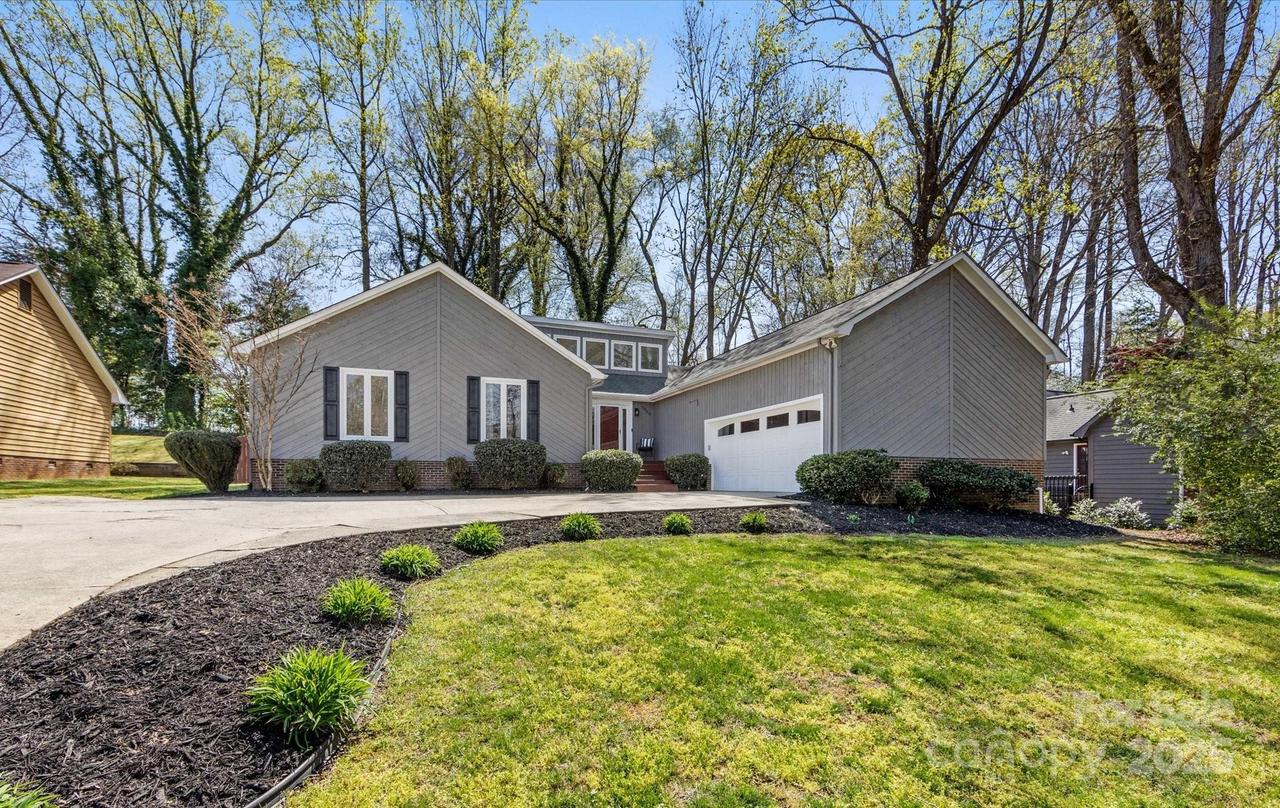 3489 Lake Shore Rd., Denver, NC 28037