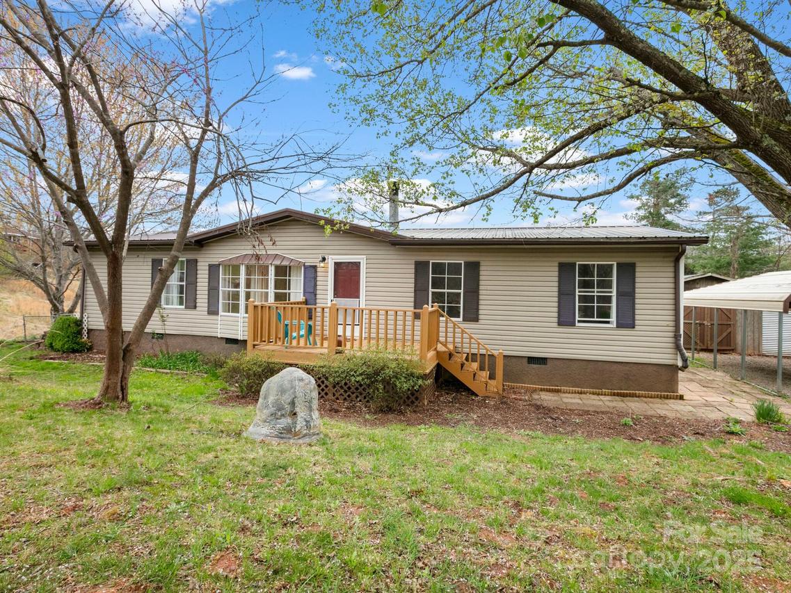 10 Clover Brook Dr., Weaverville, NC 28787