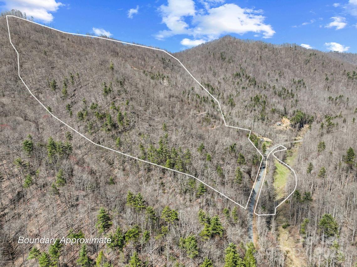 902 Spillcorn Rd., Marshall, NC 28753