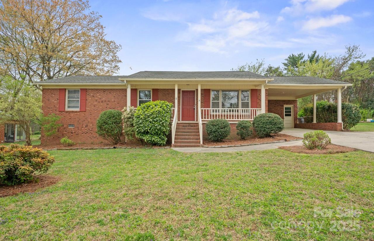 303 Windy Rush Rd., Kannapolis, NC 28081