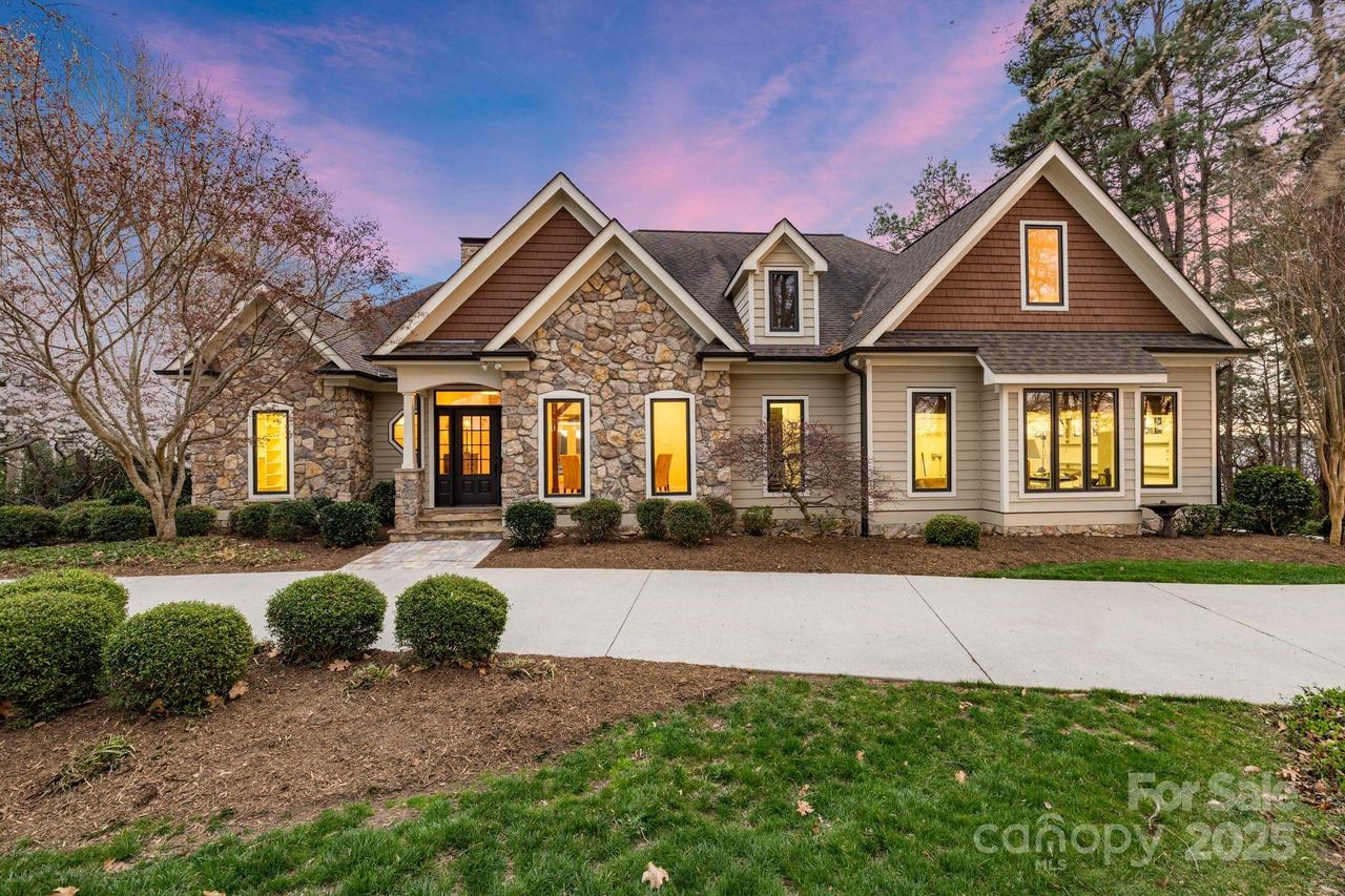 239 Paradise Peninsula Rd., Mooresville, NC 28117