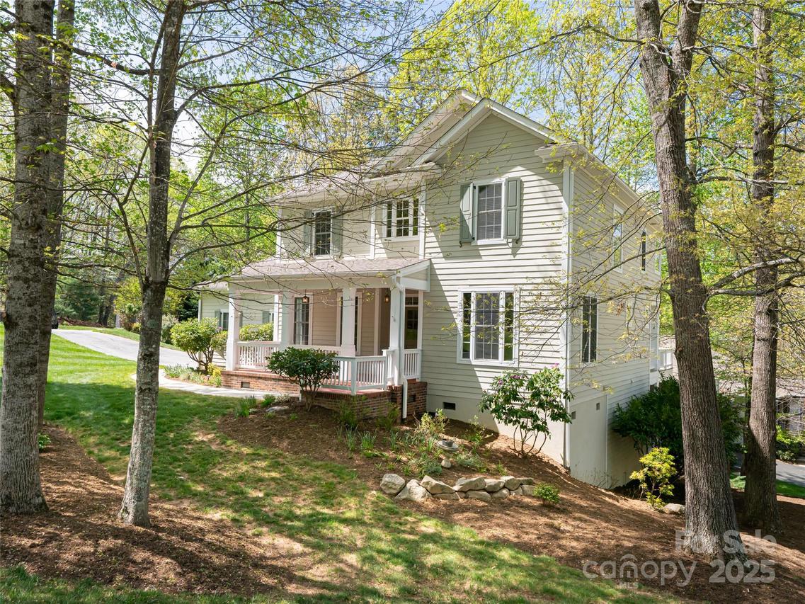 11 La Rue Ct., Candler, NC 28715