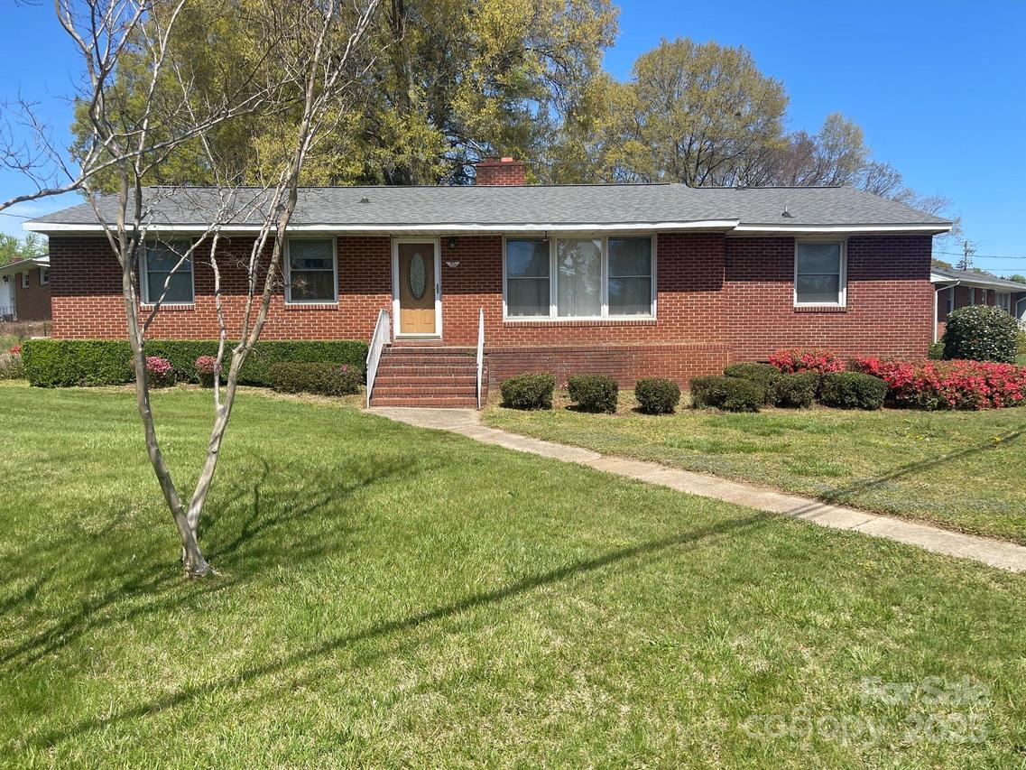 701 Dakota St., Kannapolis, NC 28083
