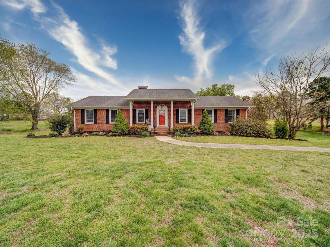 24436 Nc 24/27 Hwy., Albemarle, NC 28001