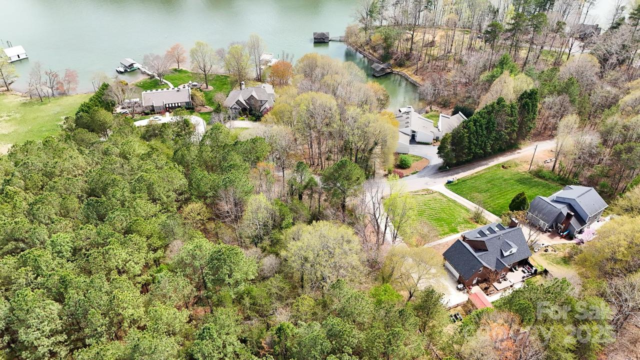 00 1st St. #5, Hickory, NC 28601