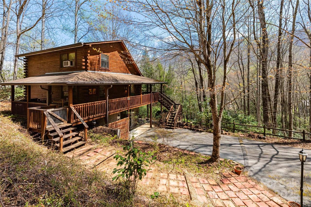 197 Misty Mountain Dr., Maggie Valley, NC 28751