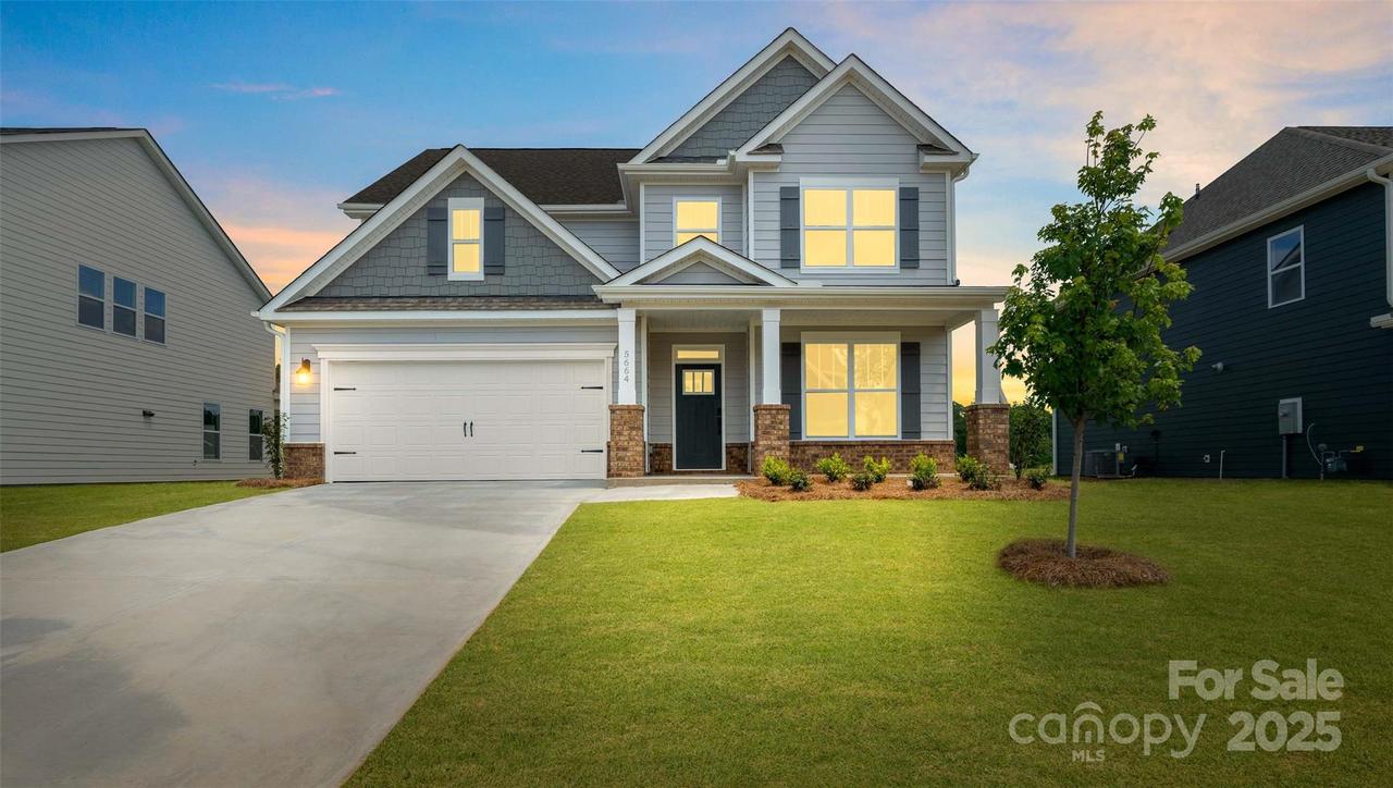 461 Fox Cove Rd., Hendersonville, NC 28792