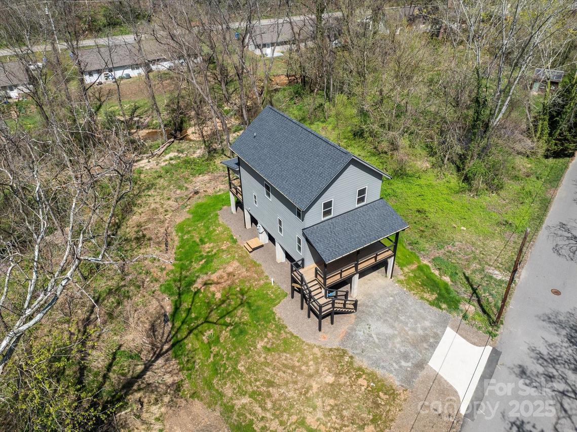 14 Whitson Rd., Asheville, NC 28805