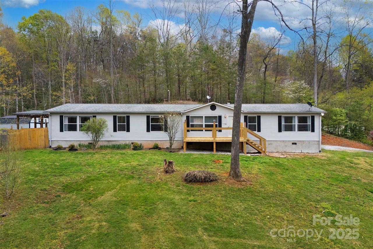 279 Henry Mccall Rd., Marion, NC 28752