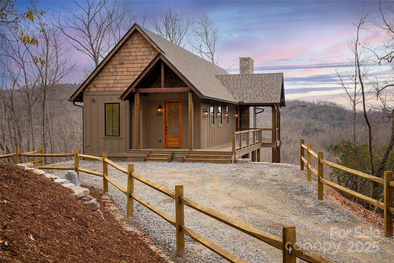 371 E Falls View Dr., Pisgah Forest, NC 28768