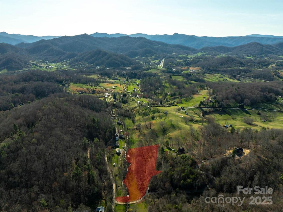 37 Wild Rock Ct., Clyde, NC 28721