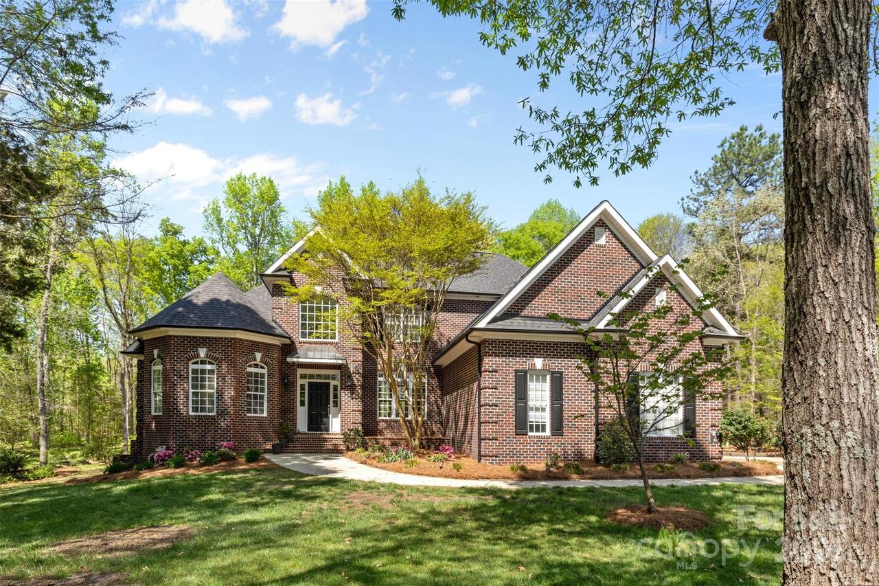 2731 Laugenour Pl., Kannapolis, NC 28081