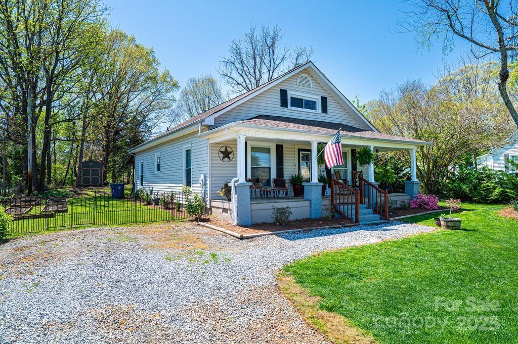 160 N Main St., Granite Falls, NC 28630