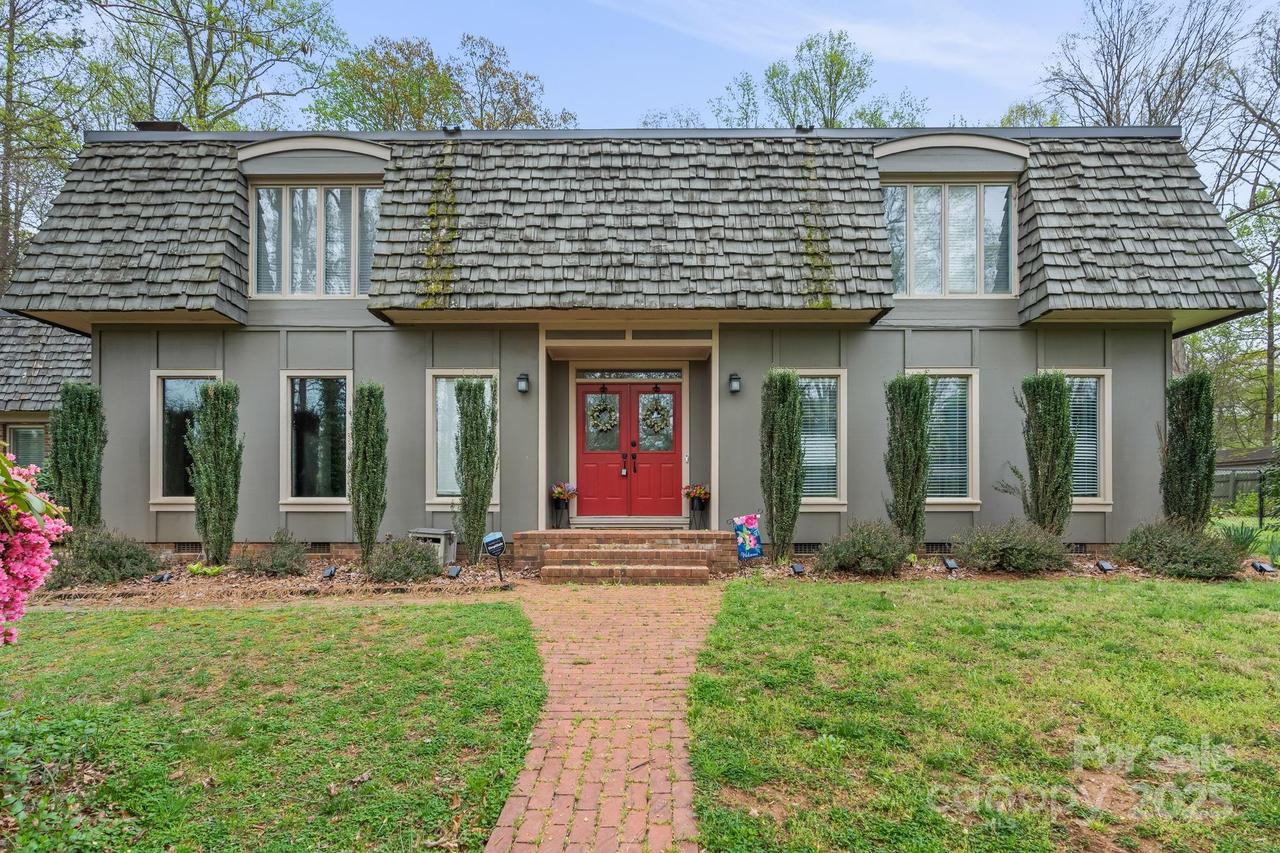 242 Magnolia Ave., Mocksville, NC 27028