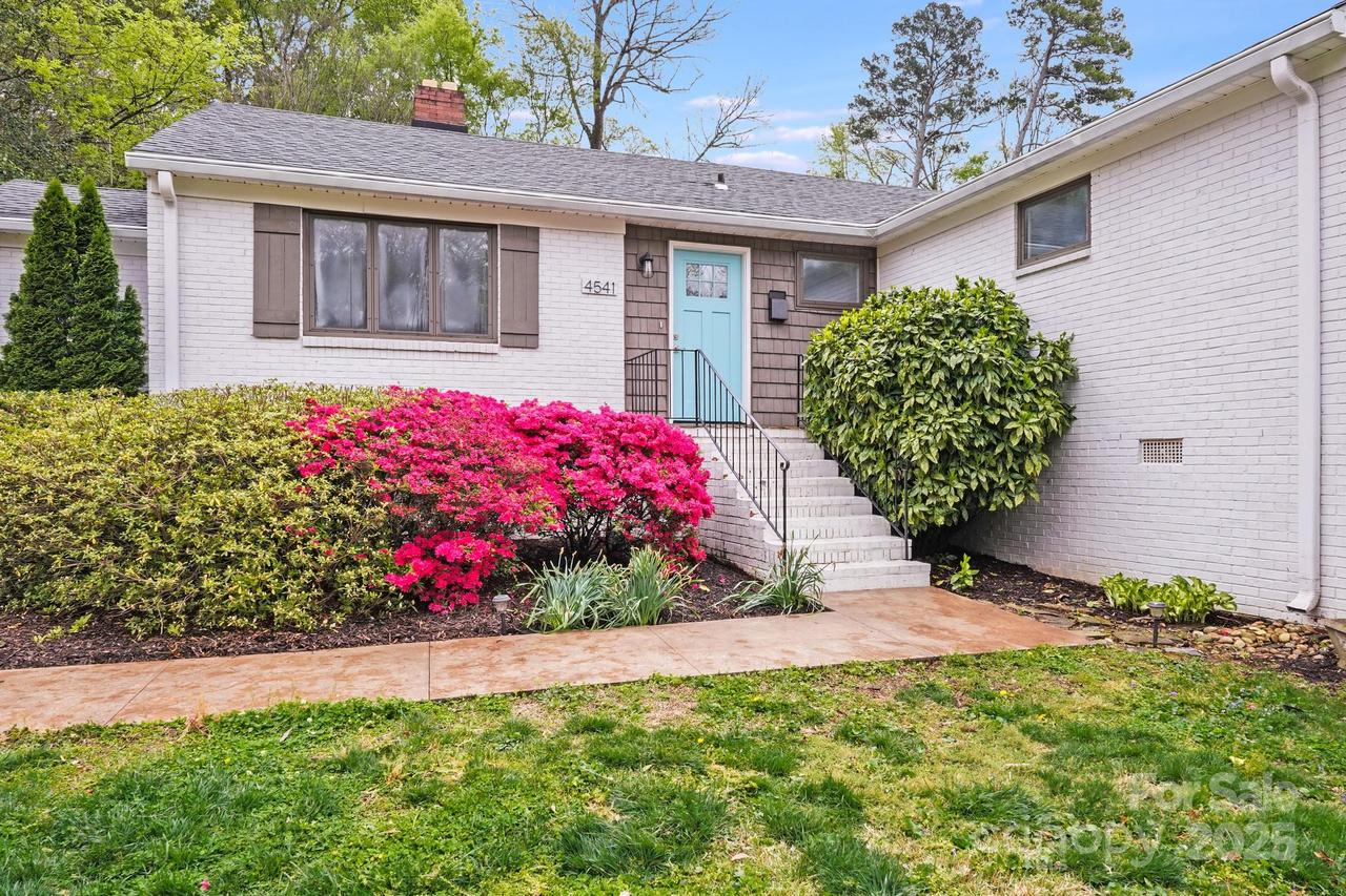 4541 Bradbury Dr., Charlotte, NC 28209