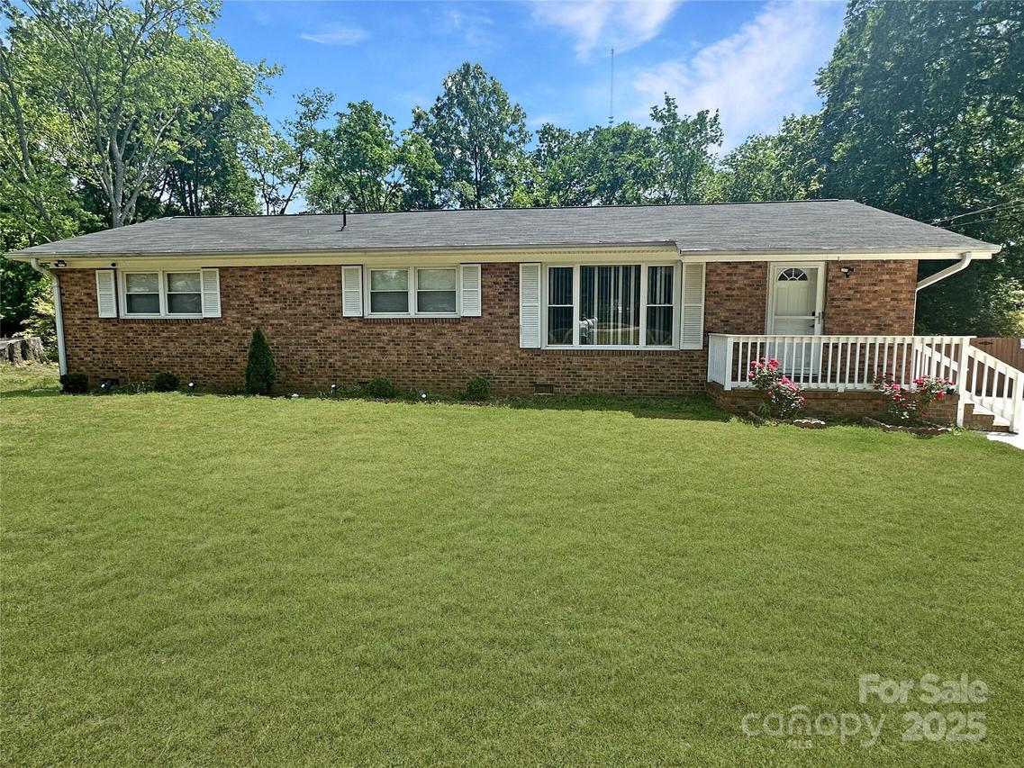 1121 Rembrandt Dr., Concord, NC 28027