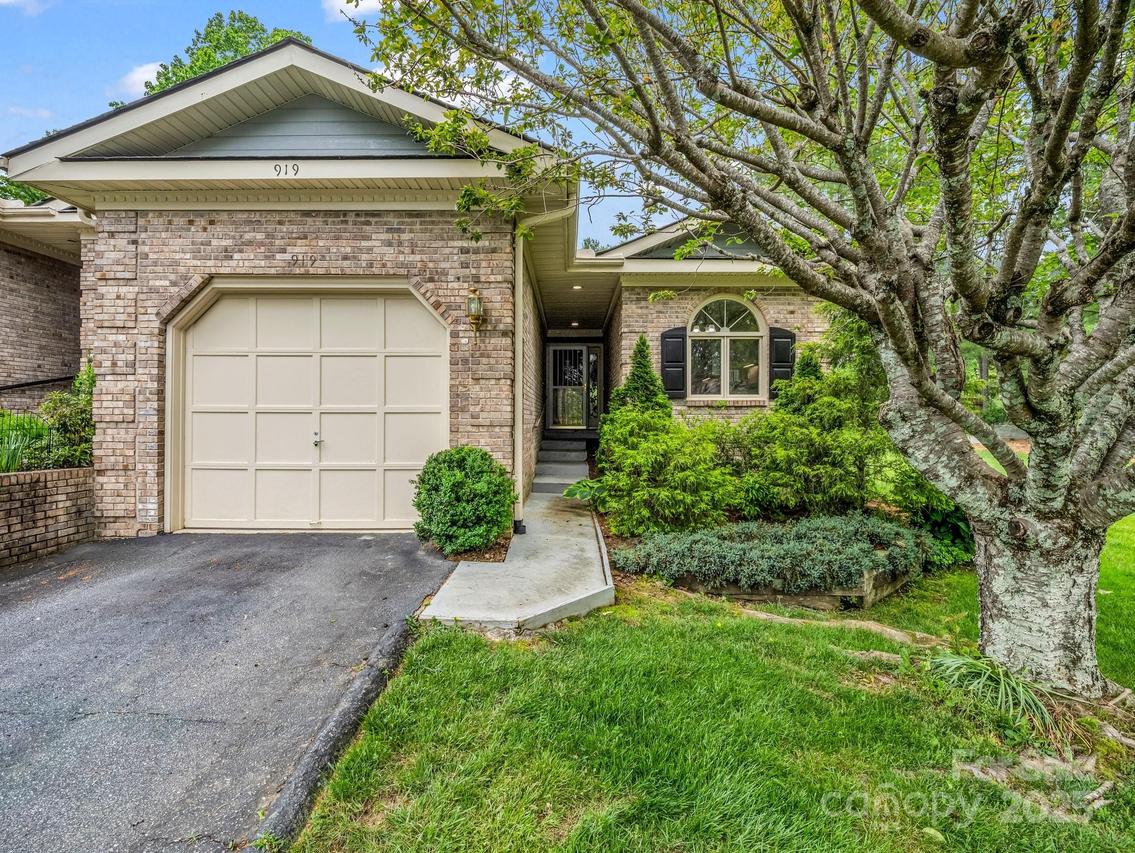 919 Kanuga Rd., Hendersonville, NC 28739