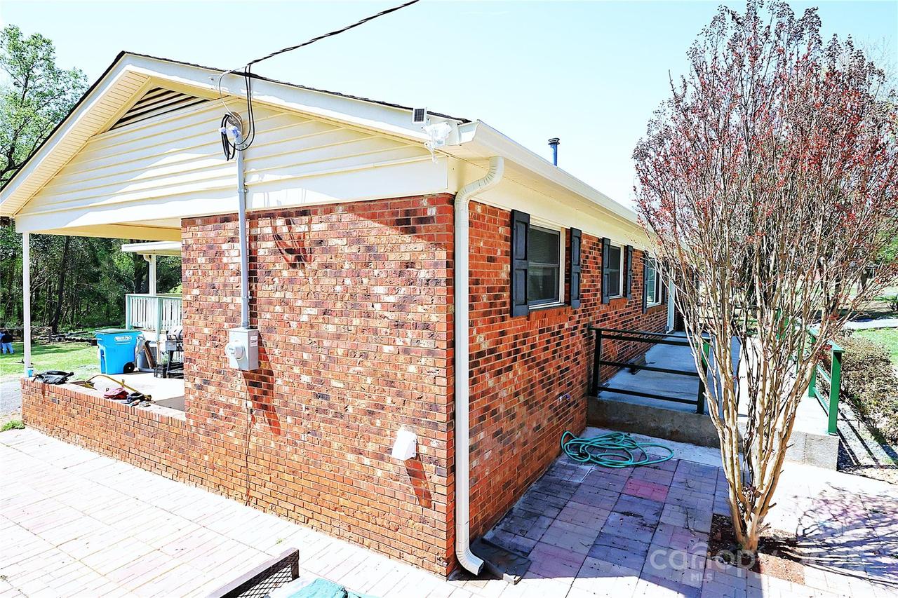 9716 Sunway Dr., Mint Hill, NC 28227