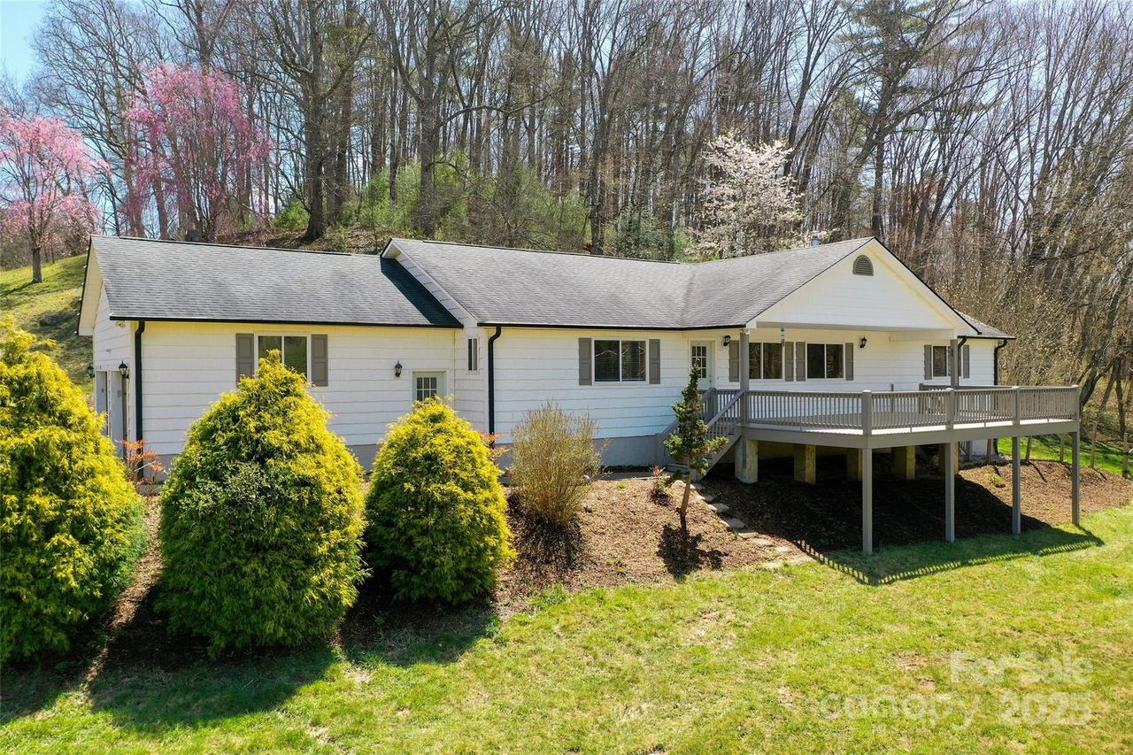 250 Bannock Dr., Clyde, NC 28721