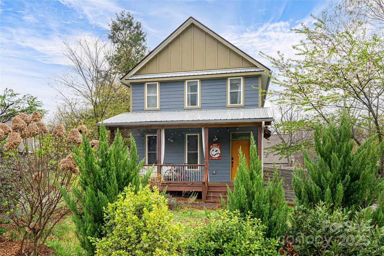 32 Burk St., Asheville, NC 28806