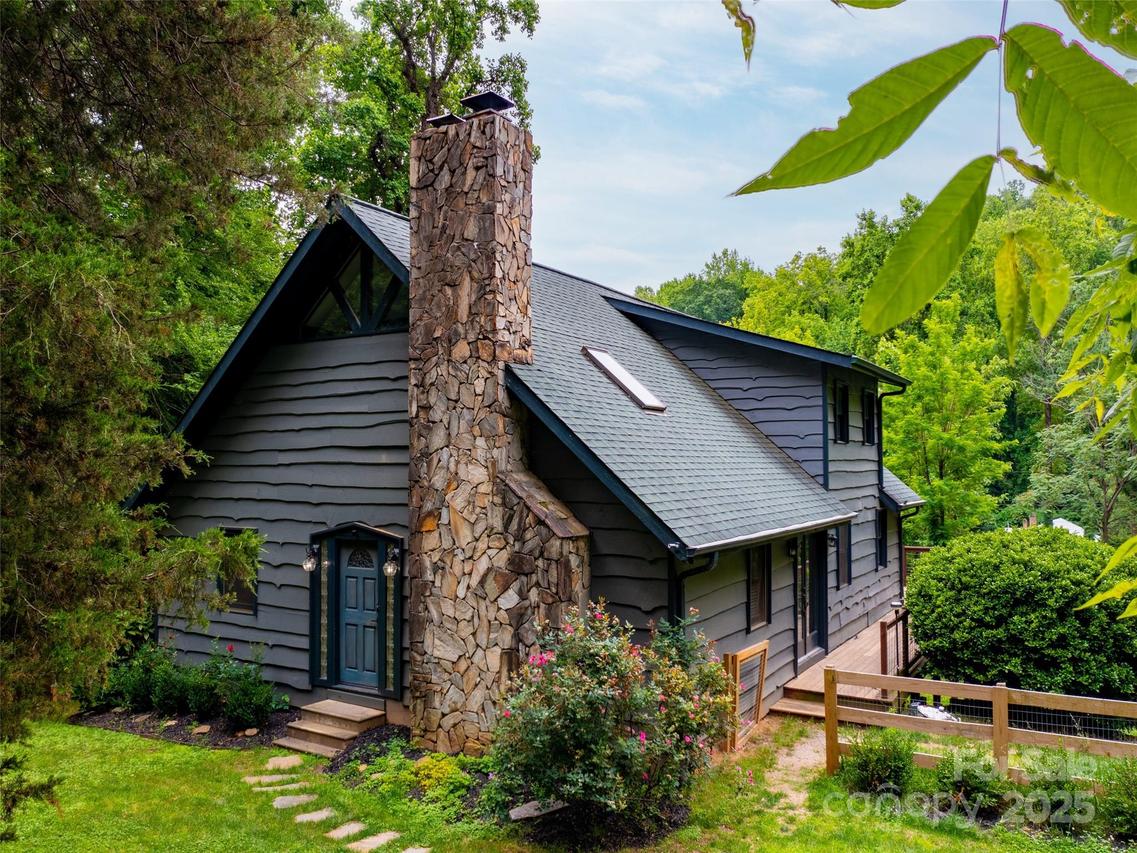 373 Vineyard Rd., Tryon, NC 28782