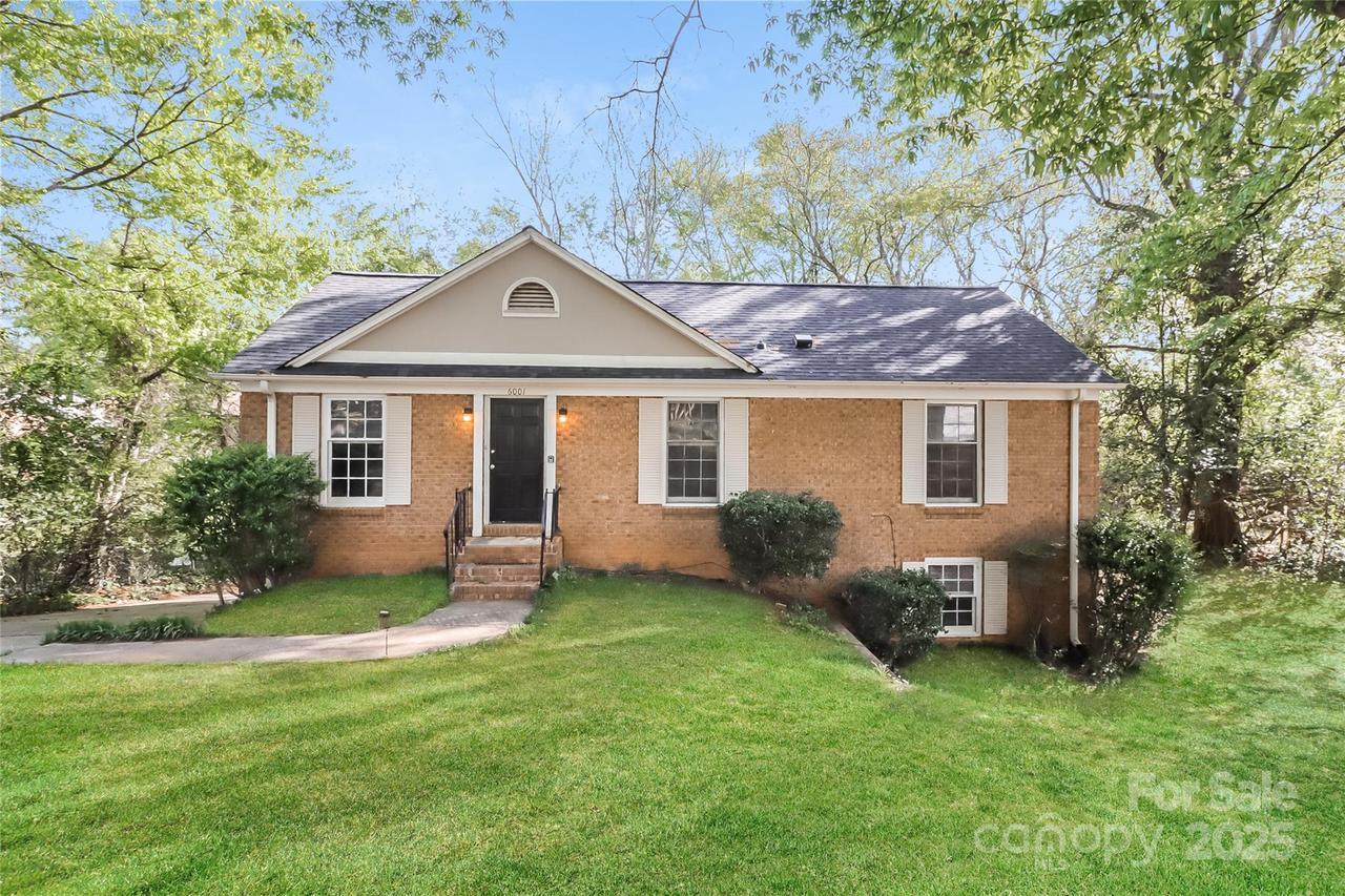 6001 Plaza Ln., Charlotte, NC 28215