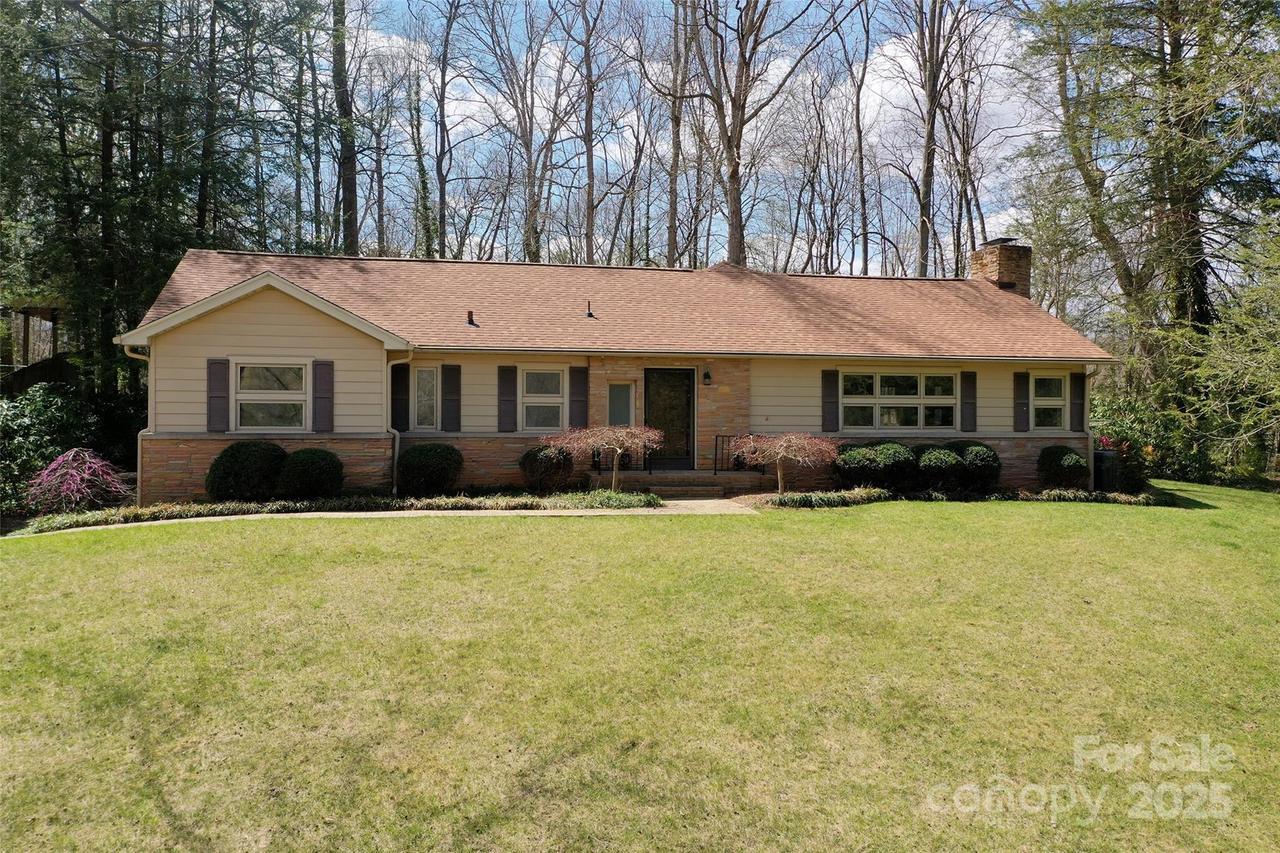 54 Forest Hill Dr., Canton, NC 28716