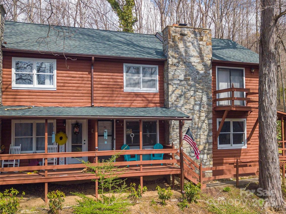 28 Cricket Ln., Maggie Valley, NC 28751
